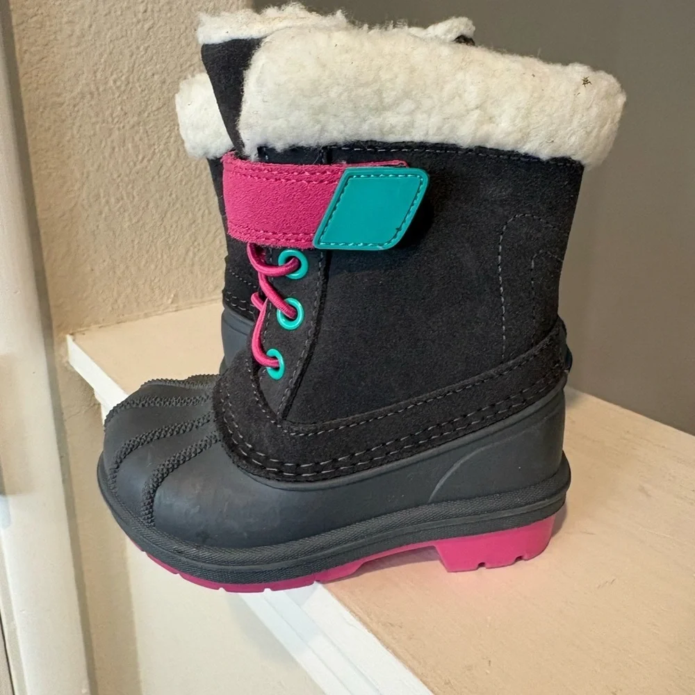 Cat & Jack Toddler Girls Winter Boots Sz 5 Journey Snow Waterproof Gray